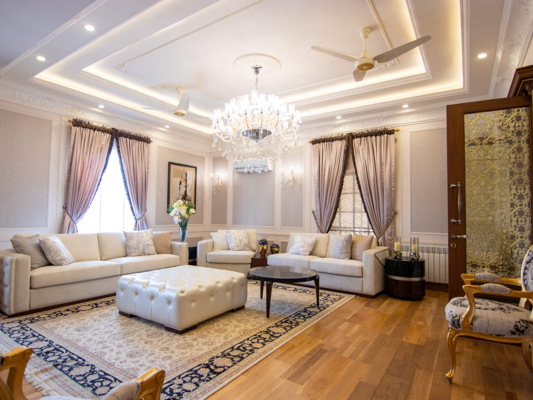 View of What are the advantages of having high ceilings in your home? | Lew ...